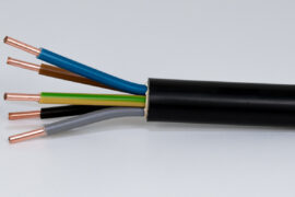 Multiple vase copper and aluminum cables, PVC or XLPE insulated, and plastic coated without reinforcement